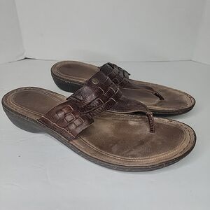 UGG Size 10 Brown Leather Womens Sandals Weave Style Thong